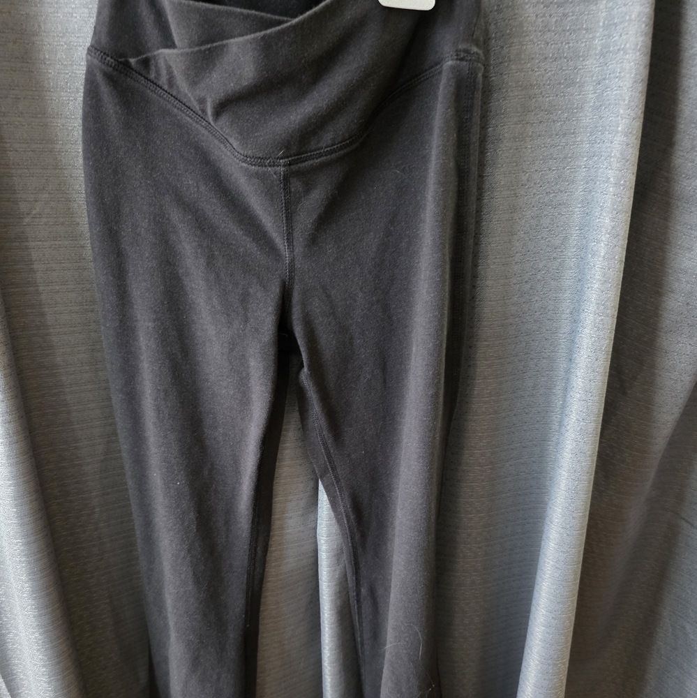 Old Navy Black Leggings with Elastic Waistband and Full-Length Fit